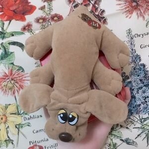 Vintage Pound Puppies AM Transistor Radio 1986